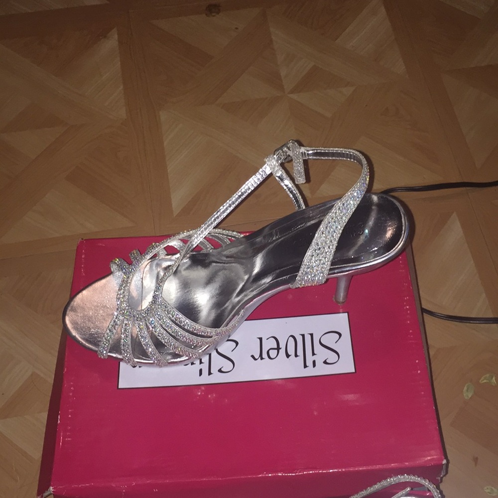 Silver sparkle silver slipper heels